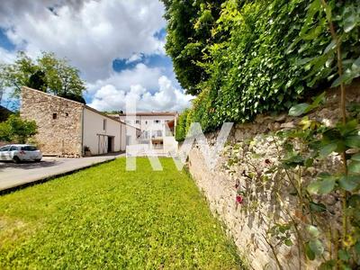 Maison - 140 m² - 4 pièces