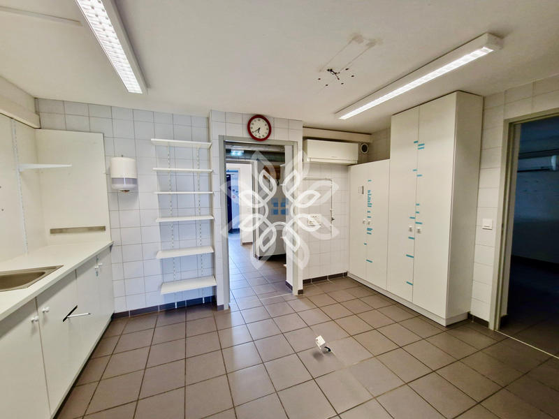 Propriété - 361 m² - 10 pièces