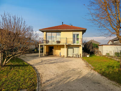 Maison - 140 m² - 5 pièces