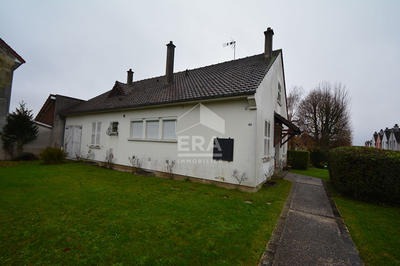 Maison - 148 m² - 8 pièces