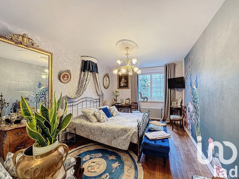 Maison - 320 m² - 8 pièces