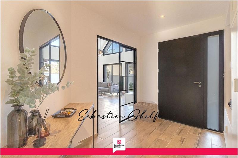 Maison - 182 m² - 8 pièces