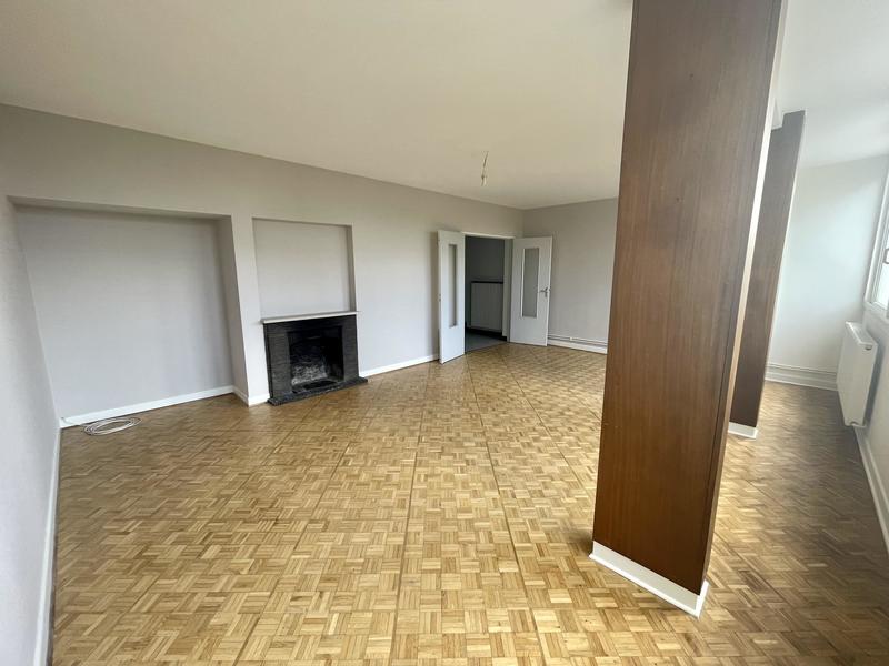Maison jumelée - 111 m² - 5 pièces