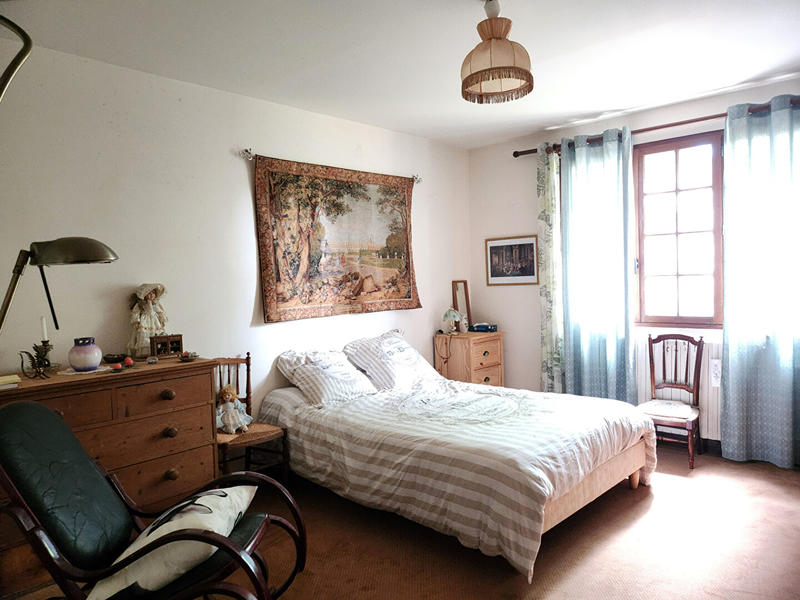 Maison - 258 m² - 8 pièces