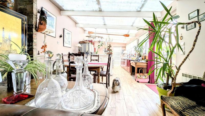 Maison en pierre - 140 m² - 6 pièces