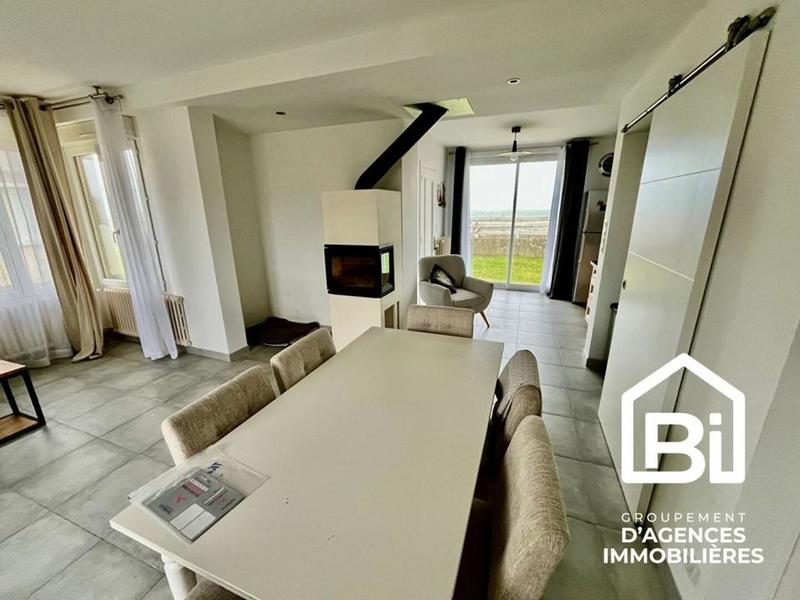 Maison - 104 m² - 6 pièces