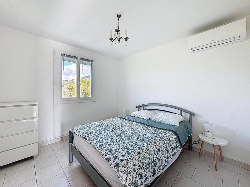 Maison - 101 m² - 4 pièces