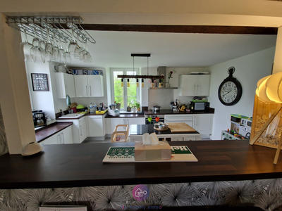 Appartement - 140 m² - 6 pièces