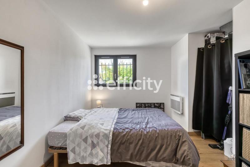 Maison - 182 m² - 7 pièces