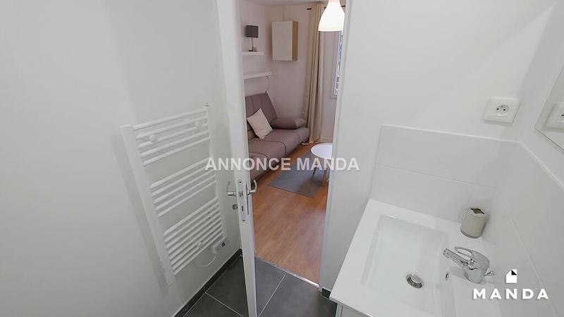 Studio - 14 m² - 1 pièce
