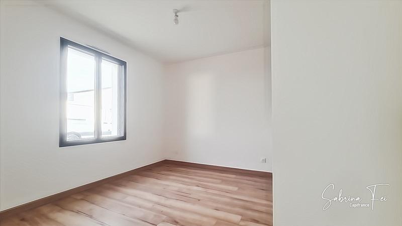Maison - 104 m² - 4 pièces
