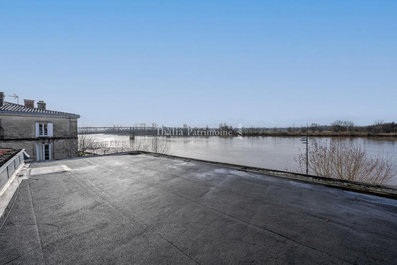 Appartement - 245 m² - 8 pièces