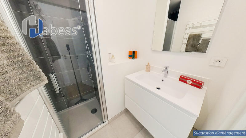 Appartement - 84 m² - 4 pièces