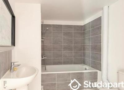 Chambre - 15 m² - 1 pièce