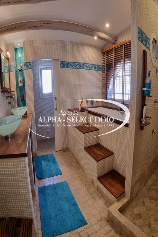 Villa - 168 m² - 7 pièces