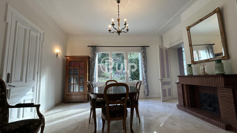 Maison - 227 m² - 6 pièces