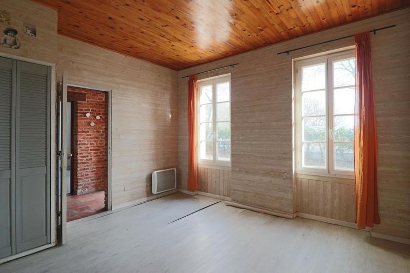 Maison - 335 m² - 10 pièces