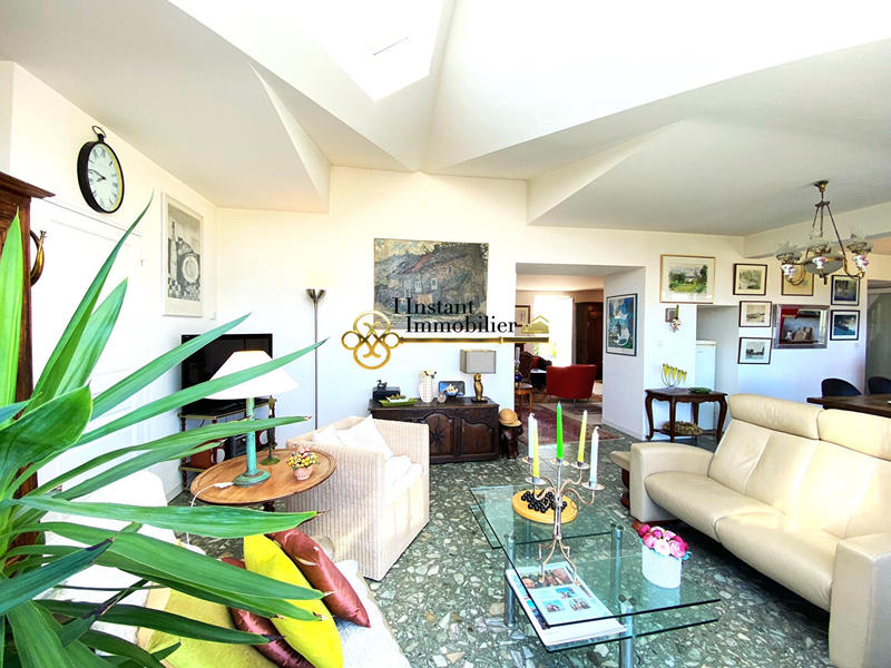 Maison - 190 m² - 8 pièces