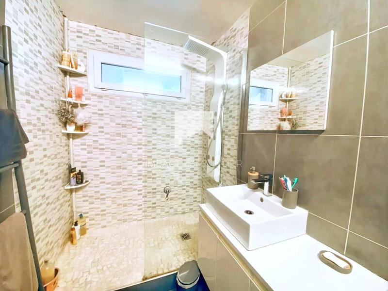 Appartement - 83 m² - 5 pièces