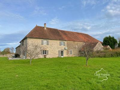Ferme - 381 m² - 11 pièces
