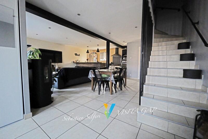 Maison - 106 m² - 5 pièces