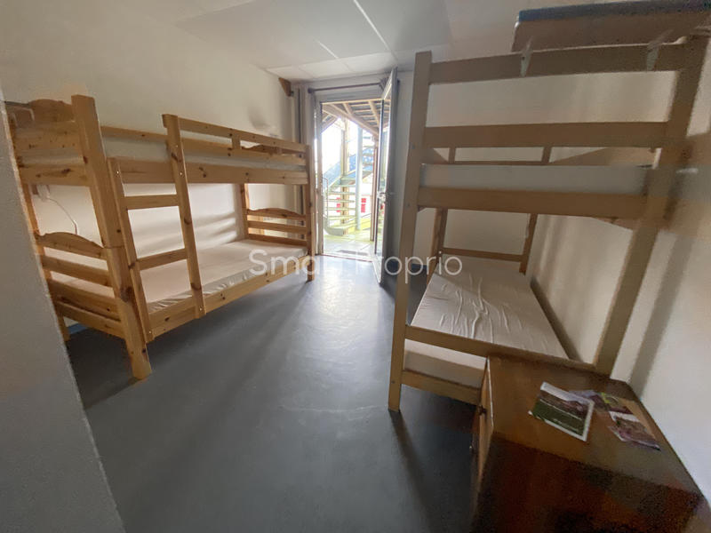 Maison - 900 m² - 20 pièces