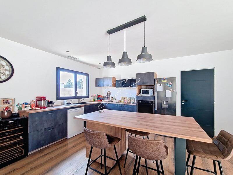 Maison - 111 m² - 5 pièces