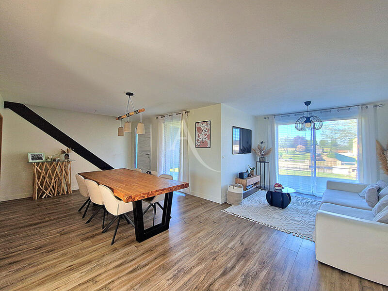 Maison - 135 m² - 7 pièces