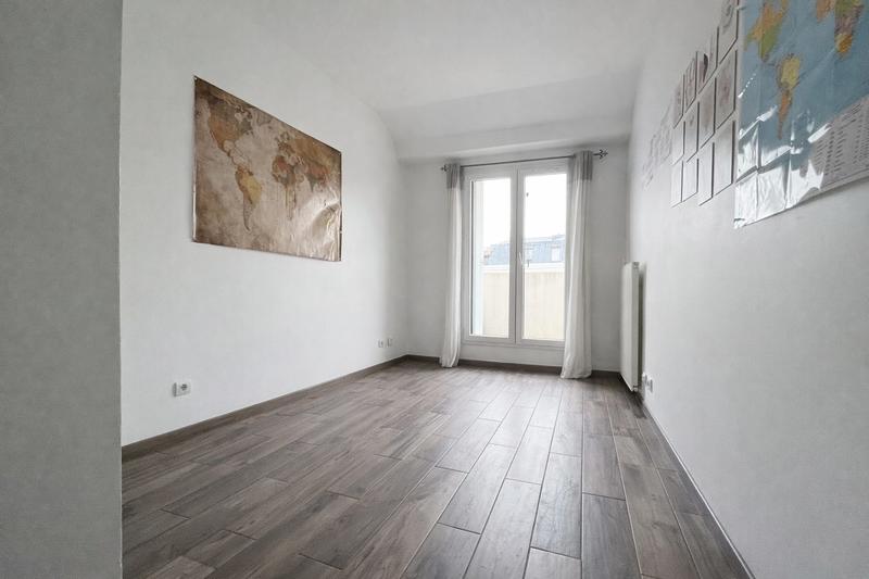 Appartement - 80 m² - 4 pièces