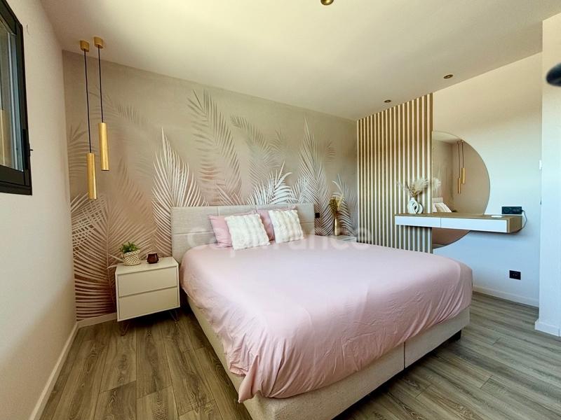 Maison - 180 m² - 6 pièces