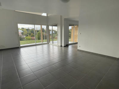 Maison - 163 m² - 6 pièces