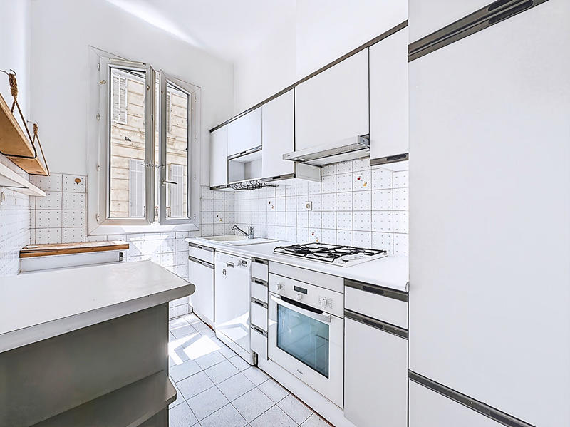 Appartement - 99 m² - 6 pièces