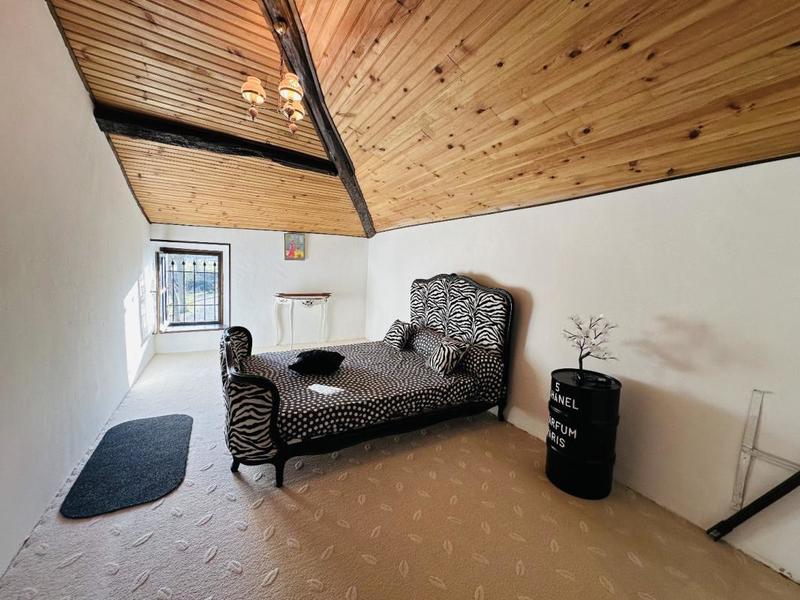 Maison de village - 420 m² - 12 pièces