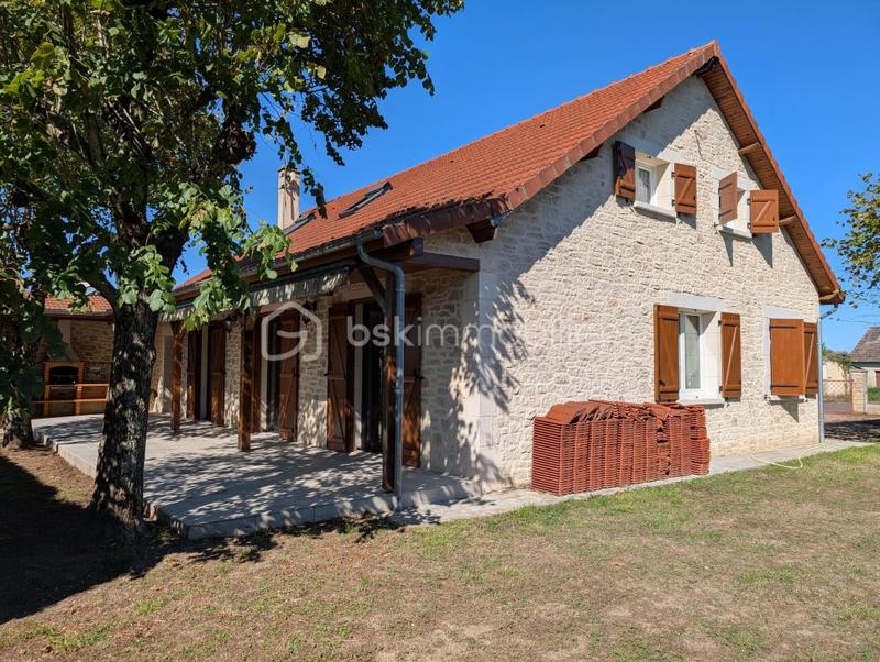 Maison - 180 m² - 7 pièces
