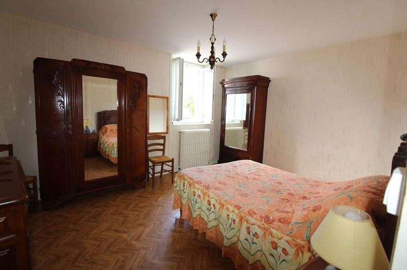 Maison - 96 m² - 5 pièces