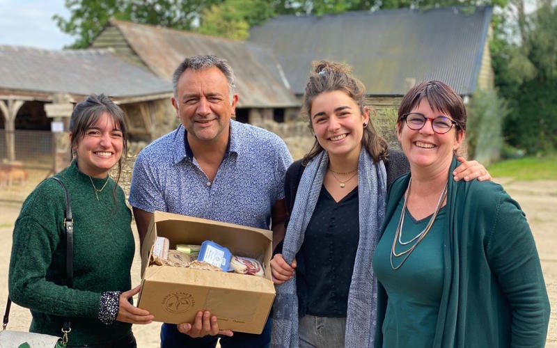 Visite de la laiterie de la Nive