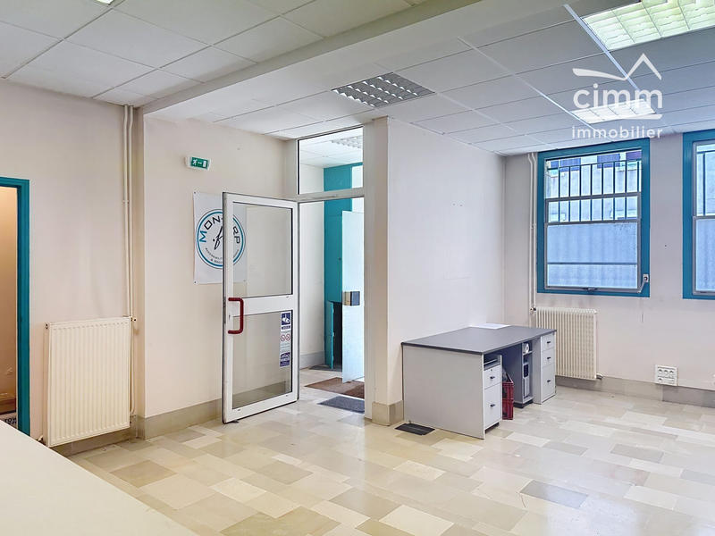 Bureau - 79 m² - 2 pièces