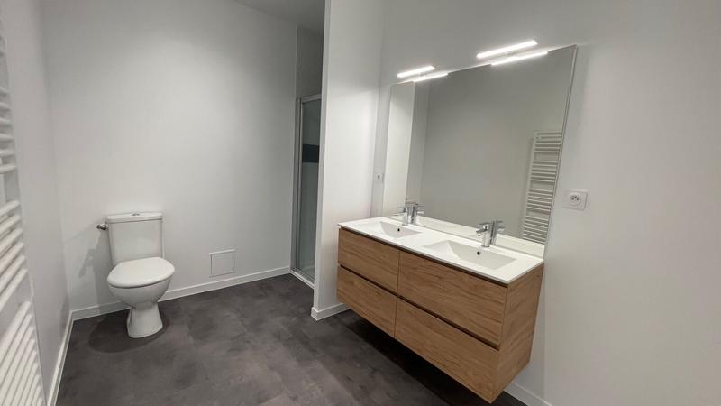 Appartement - 100 m² - 5 pièces