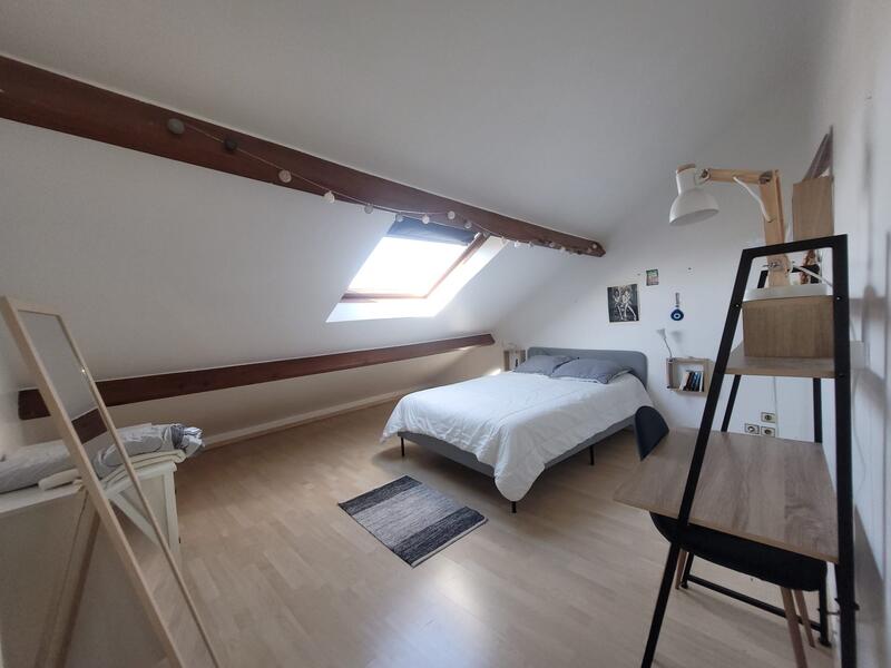 Maison - 122 m² - 8 pièces