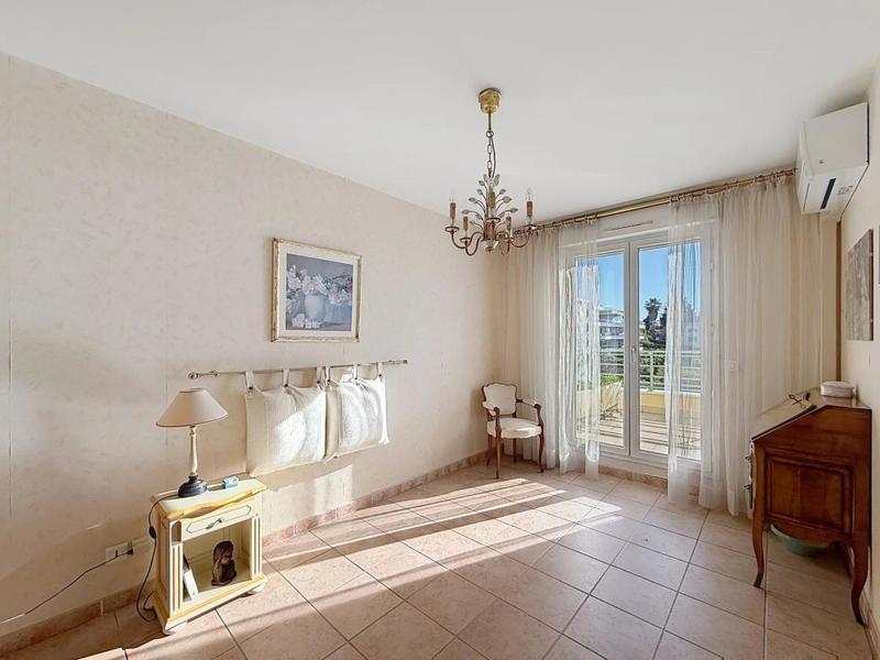 Appartement - 82 m² - 3 pièces