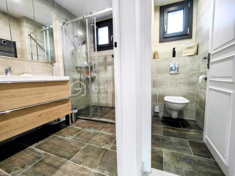 Maison - 224 m² - 14 pièces