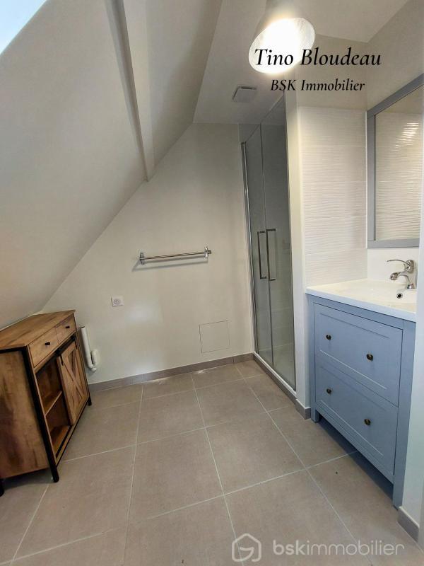 Maison - 180 m² - 8 pièces