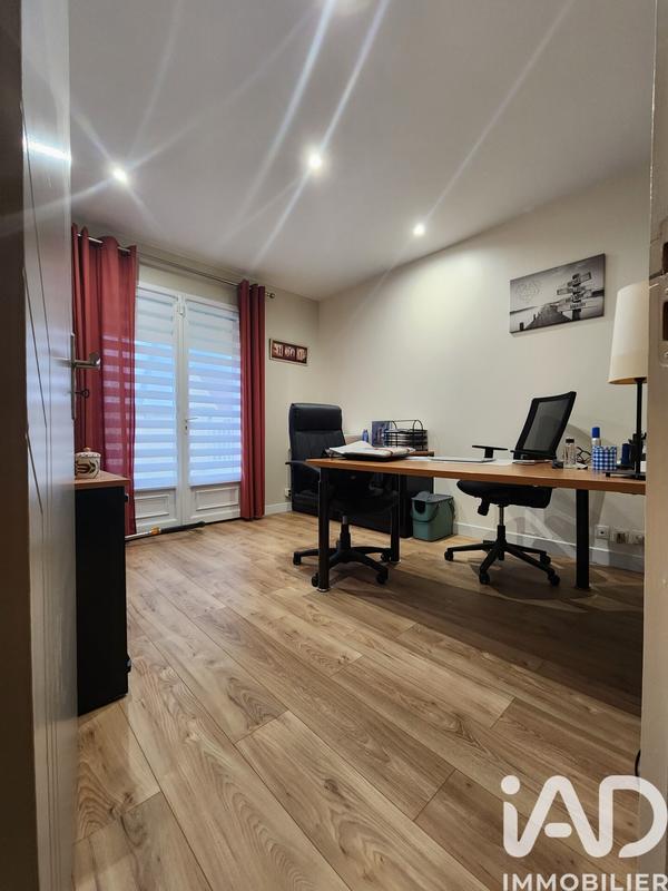 Maison - 214 m² - 6 pièces