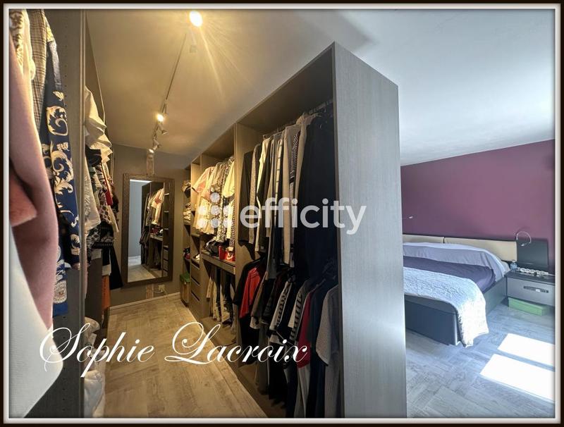 Maison - 212 m² - 6 pièces