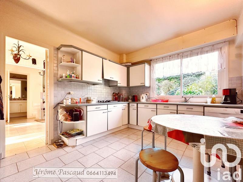 Maison - 180 m² - 7 pièces