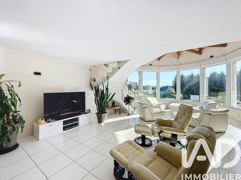 Maison de maîtres - 303 m² - 13 pièces