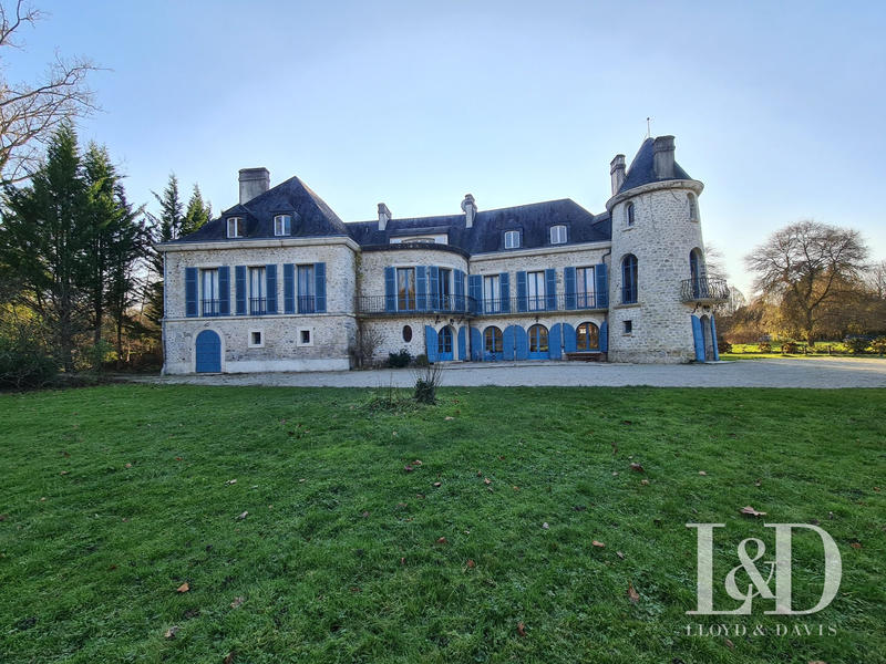 Château - 600 m² - 18 pièces