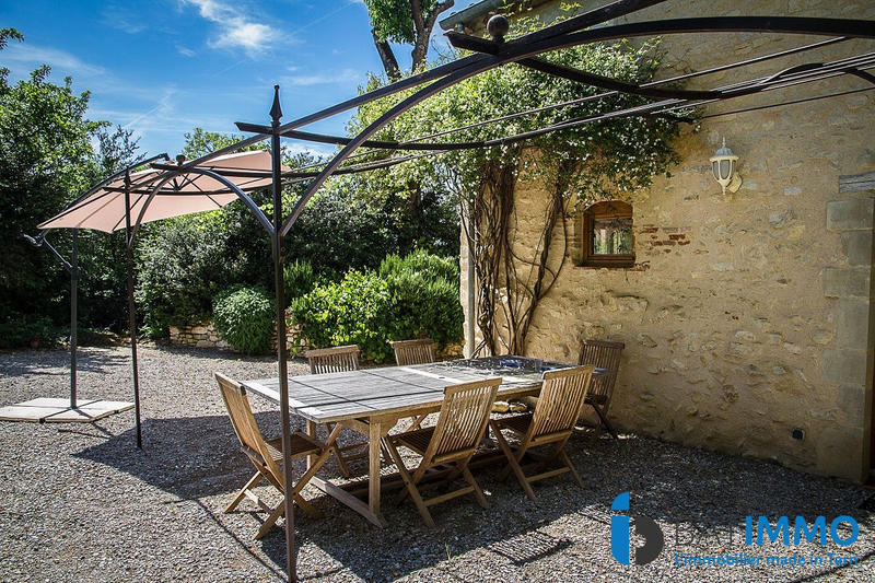 Maison - 576 m² - 14 pièces