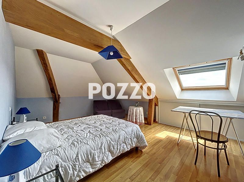Maison - 305 m² - 10 pièces