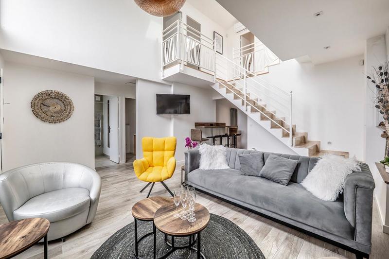 Maison - 168 m² - 8 pièces